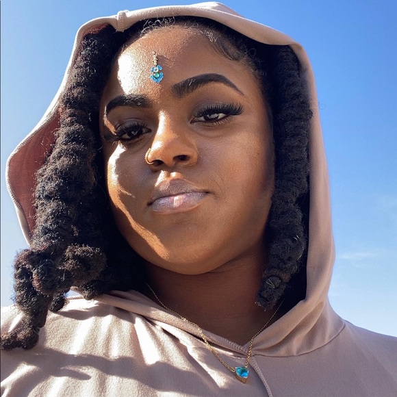 SOLD - Picture 3 of 4